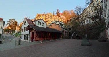 İsviçre 'deki eski kasaba St. Gallen' de yürüyüş turu.