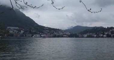 Lugano Gölü ve Lugano şehrinde yürüyüş turu. İsviçre. 8k ultra hd 8 