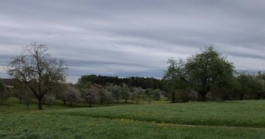 Bulutlu bir gökyüzü