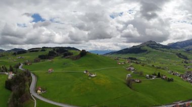 Kotor şehrinin manzarası, İsviçre