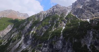 İtalyan dolomitlerinin dağı.