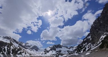 Cordillera Huash Peru 'daki güzel dağ manzarası