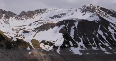 Dağların güzel manzarası