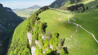 Güzelim dağların manzarası 8k ultra HD