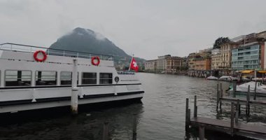 Göl manzarası çok güzel Lugano İsviçre