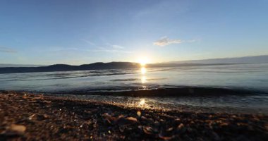 Arka planda güzel gün batımı