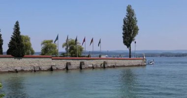 Güzel göl manzarası. 8k ultra HD.