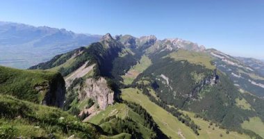 Dağların güzel manzarası