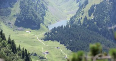 Dağların güzel manzarası