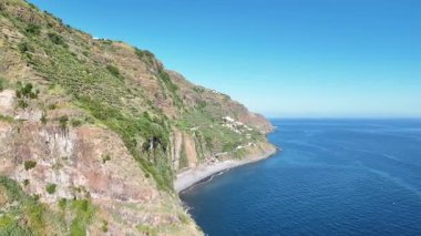 Akdeniz Okyanusu kıyısında Madeira. Portekiz.