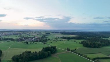 Akşamları şehrin havadan görünüşü