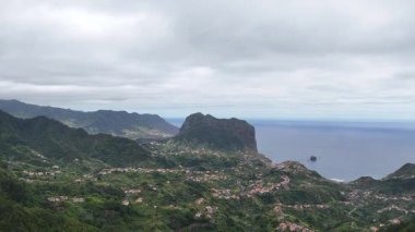 Dağların güzel manzarası