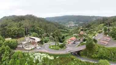 Madeira 'daki dağların güzel manzarası 