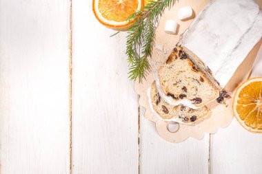 Ev yapımı Noel çalı, Noel ve Yılbaşı Festivali Geleneksel Meyve Keki