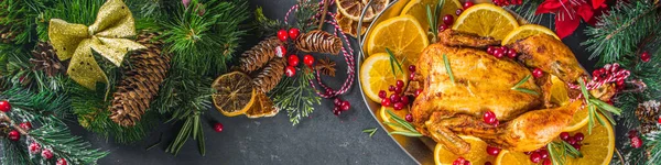 Traditional Homemade Christmas Chicken Oven Baked Chicken Orange Cranberry Rosemary —  Fotos de Stock