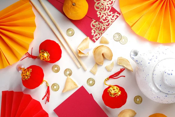 Anno Nuovo Cinese Sfondo Flatlay Giallo Oro Rosso Con Decorazioni — Foto Stock