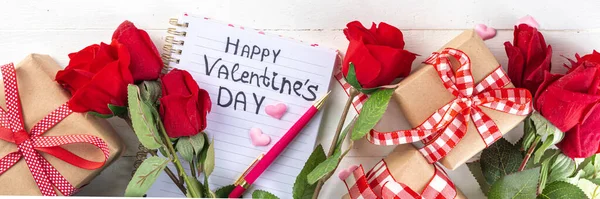 März Frauentag Valentinstag Grußkarte Hintergrund Mit Rosen Blumenstrauß Geschenkbox Mit — Stockfoto