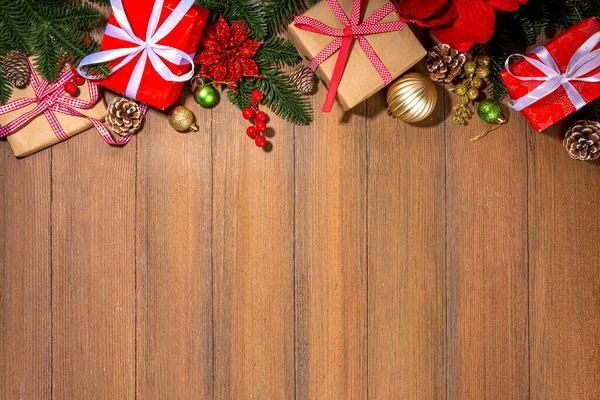 Natale Tradizionale Capodanno Vacanze Sfondo Con Rami Albero Natale Bacche — Foto Stock