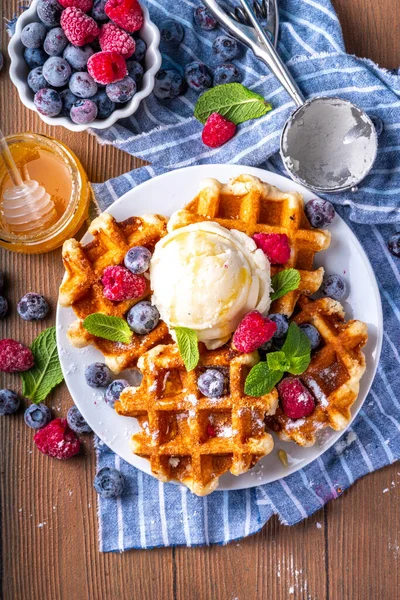 Tasty Homemade Belgian Waffles Raspberries Blueberries Vanilla Ice Cream Syrup — 스톡 사진