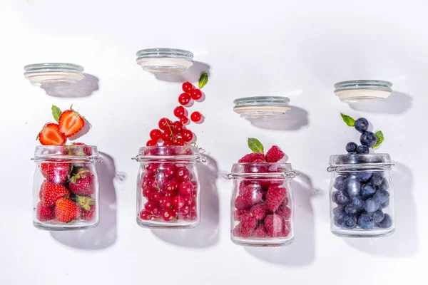 Fruit Een Bes Jam Conservering Zomer Ingeblikt Voedsel Voor Winter — Stockfoto