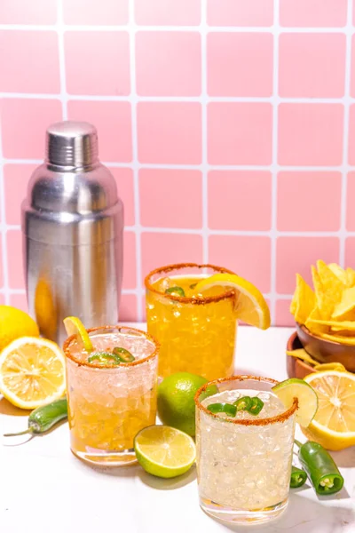 Set Tequila Margarita Mexican Cocktails Jalapeno Pepper Lime Spicy Rim — Stock Photo, Image