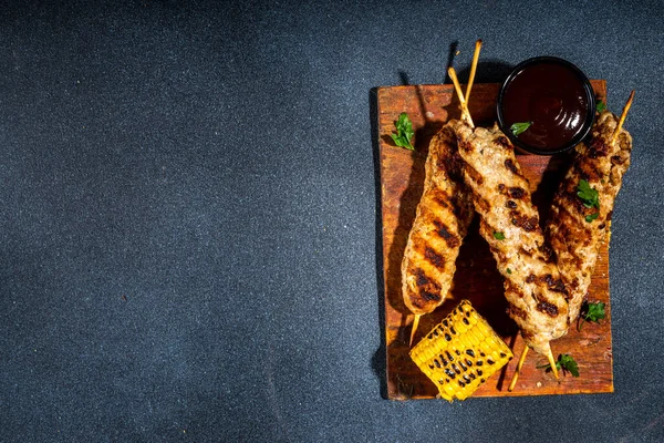 Lula Kebab Shish Kebab Espetos Com Carne Picada Com Milho — Fotografia de Stock
