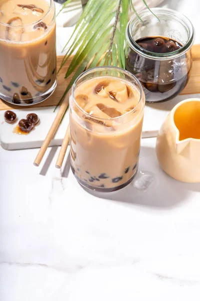 Buzlu Tapyoka Kahve Latte Veya Boba Inci Köpüklü Sütlü Çay — Stok fotoğraf