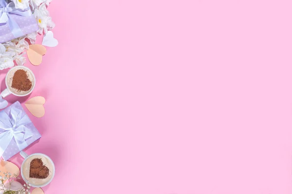 Mãe Dia Pastel Colorido Rosa Flatlay Com Presentes Coração Decorado — Fotografia de Stock