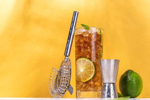 Cuba Libre Long Island Summer Cocktail Iced Cola Lime Mint — Stock Photo, Image