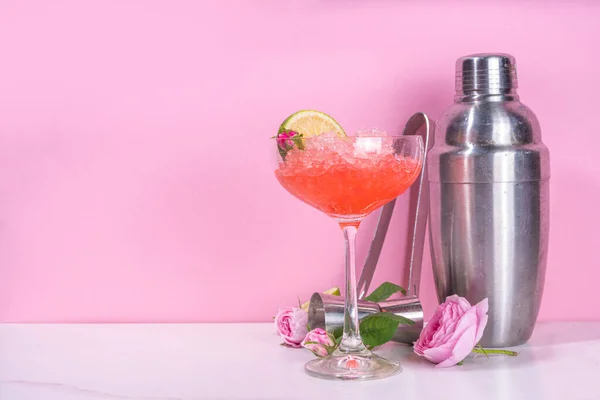 Bevroren Rozendaiquiri Margarita Cocktail Champagne Roze Rozenwijn Alcohol Drank Met — Stockfoto