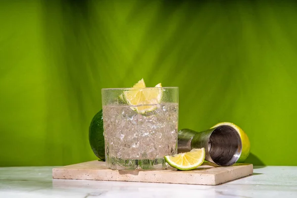Cocktail Álcool Frio Com Soco Gelado Pequeno Soco Bebida Mista — Fotografia de Stock