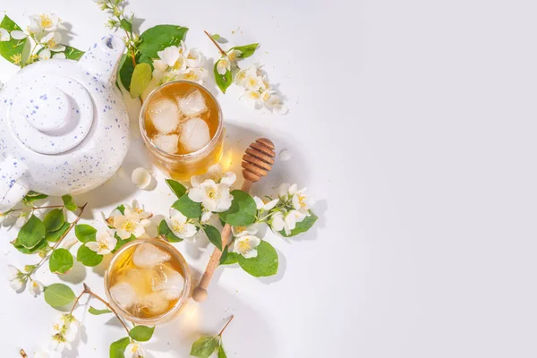 Organikus Gyógynövény Egészség Nyári Hideg Ital Jázmin Virágok Zöld Tea — Stock Fotó