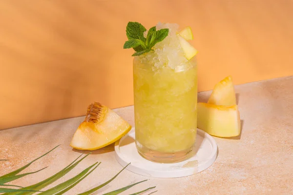 Cocktail Melão Doce Verão Refrescante Mocktail Lama Gelo Esmagado Com — Fotografia de Stock