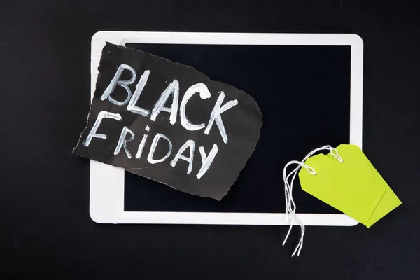 Czarny Piątek Wyprzedaż Tło Sprzedaż Tagi Ubrania Laptop Słuchawki Smartfon — Zdjęcie stockowe