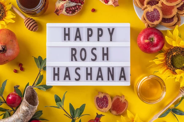 Rosh Hashana Sfondo Vacanza Ebraica Con Mele Rosse Miele Melograno — Foto Stock