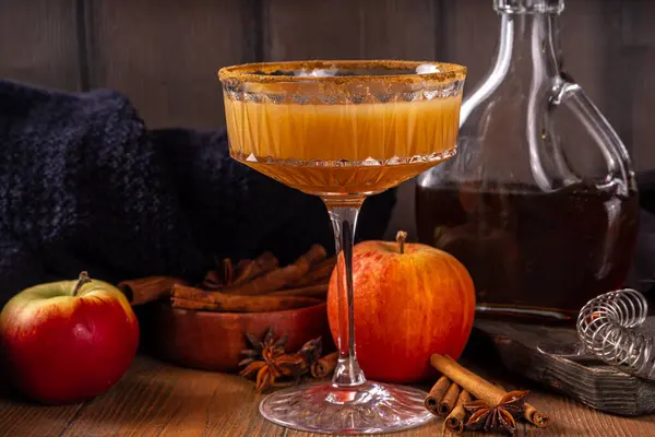 Maple Syrup Autumn Cocktails Boozy Strong Alcohol Non Alcoholic Mocktail — Stock Photo, Image