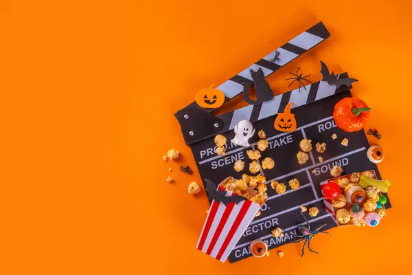 Film Horreur Soirée Série Soirée Cinéma Halloween Avec Seau Bonbons — Photo