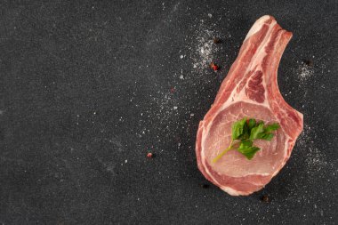 Protein etobur diyeti, hayvan proteini farklı kaynaklar - çiğ et, karaciğer, tavuk, fallar, kalp, karaciğer, akciğer, alternatif bütçe ucuz hayvan proteini kaynakları