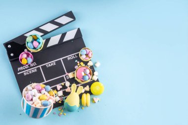 Paskalya filmi ve sinema geçmişi. Paskalya çikolatalı sinemanın alkış tahtası. Patlamış mısır ve lokum, Paskalya bayramları için sinema ve film gecesi partisi.