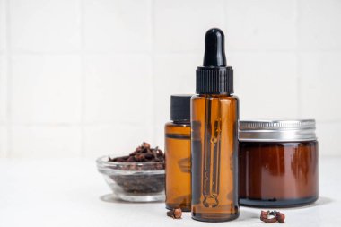 Cilt bakımı için doğal yağ özü ve kozmetik ürünleri, sağlıklı doğal organik güzellik.