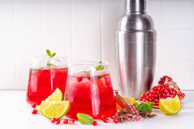 Nar kokteyli ya da kokteyl, alkollü nar ve limon suyu, limonata, mojito, donmuş jantlı margarita.