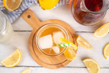 Long Island Limoncello, limoncello buzlu çay tarifi, İtalyan limonlu ayyaş Arnold Palmer.