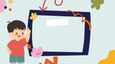 Gemiye çizim yapan sevimli küçük çocuk.