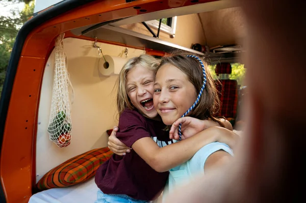 Happy Children Take Self Wonderful Day Camp Van Life Concept — Stock Photo, Image