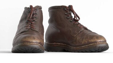 Beyaz arka planı olan spor ayakkabıları.