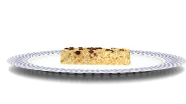 pirinç gevreği tabakta.