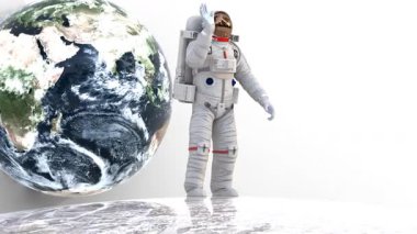 Ay yüzeyinde uzay giysili astronot ve dünya geçmişi var.