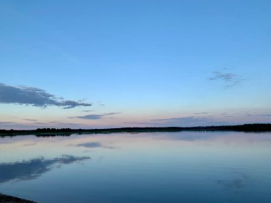 Alacakaranlıkta Huzur Gölü Yansıması