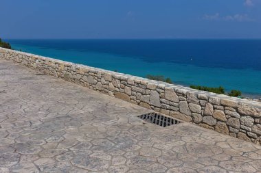 Güzel sahil beldesi. Kassandra-Chalkidiki yarımadasında, Afytos 'ta Pormenad - Yunanistan