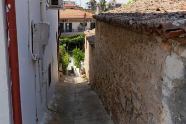 Kassandra-Chalkidiki yarımadasındaki eski şehir manzarası - Yunanistan